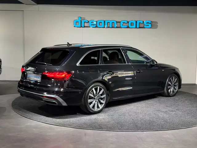Audi A4 Avant view 15