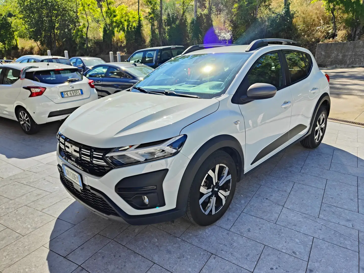 Dacia Sandero Sandero Stepway 1.0 tce EXPRESSION Eco-g 100cv Blanc - 2