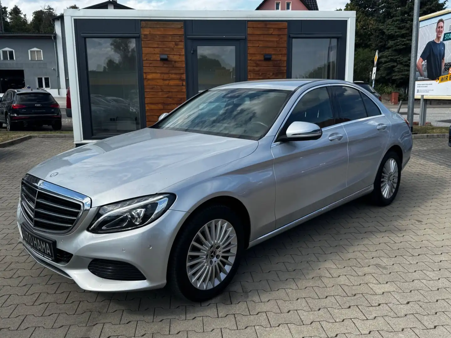 Mercedes-Benz C 200 Lim. 184 PS *NAVI*LED*PARK*TOTW* Silber - 2