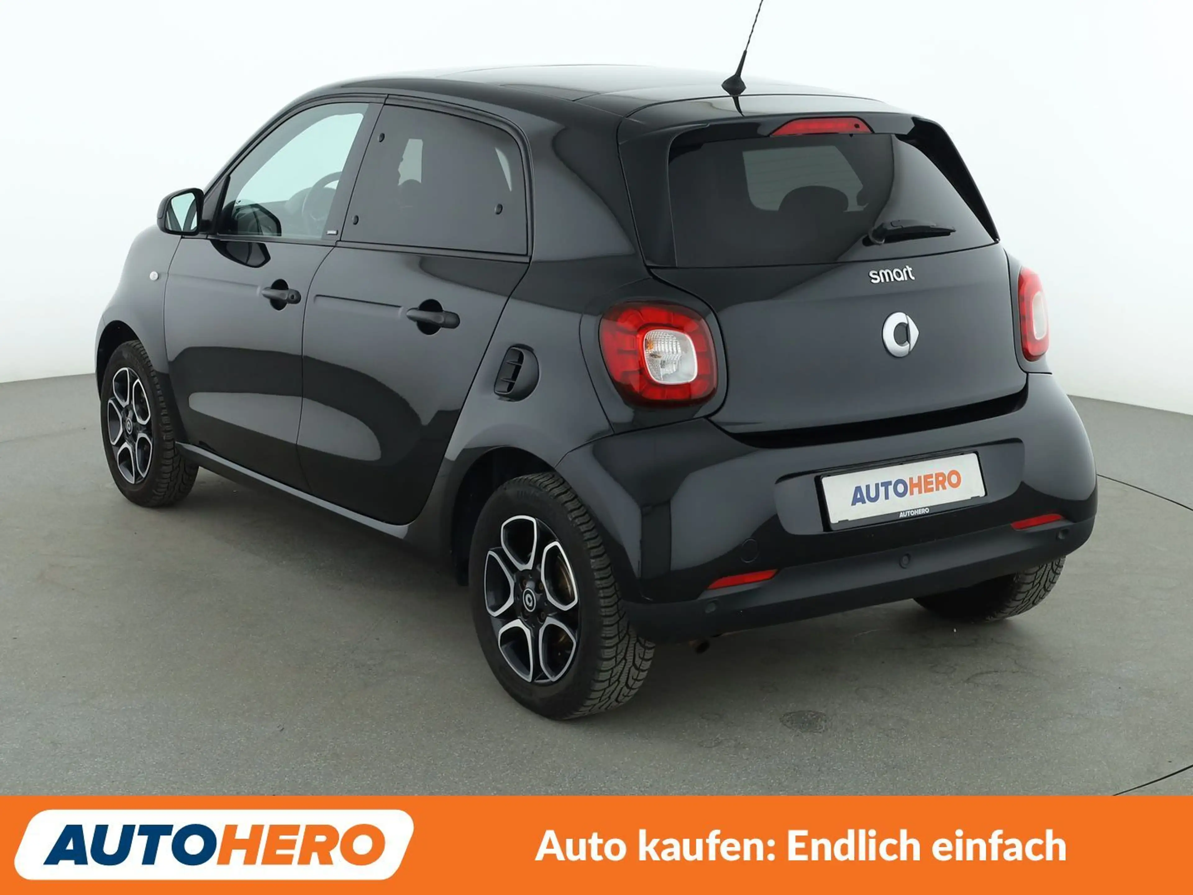 smart forFour 1.0 passion Aut.*NAVI*PDC*SHZ*KLIMA*PANO*TEMPO* — photo 4