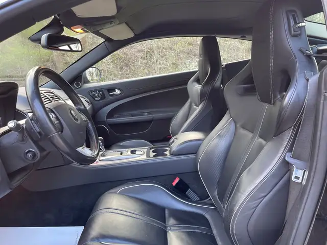 Jaguar XKR view 14