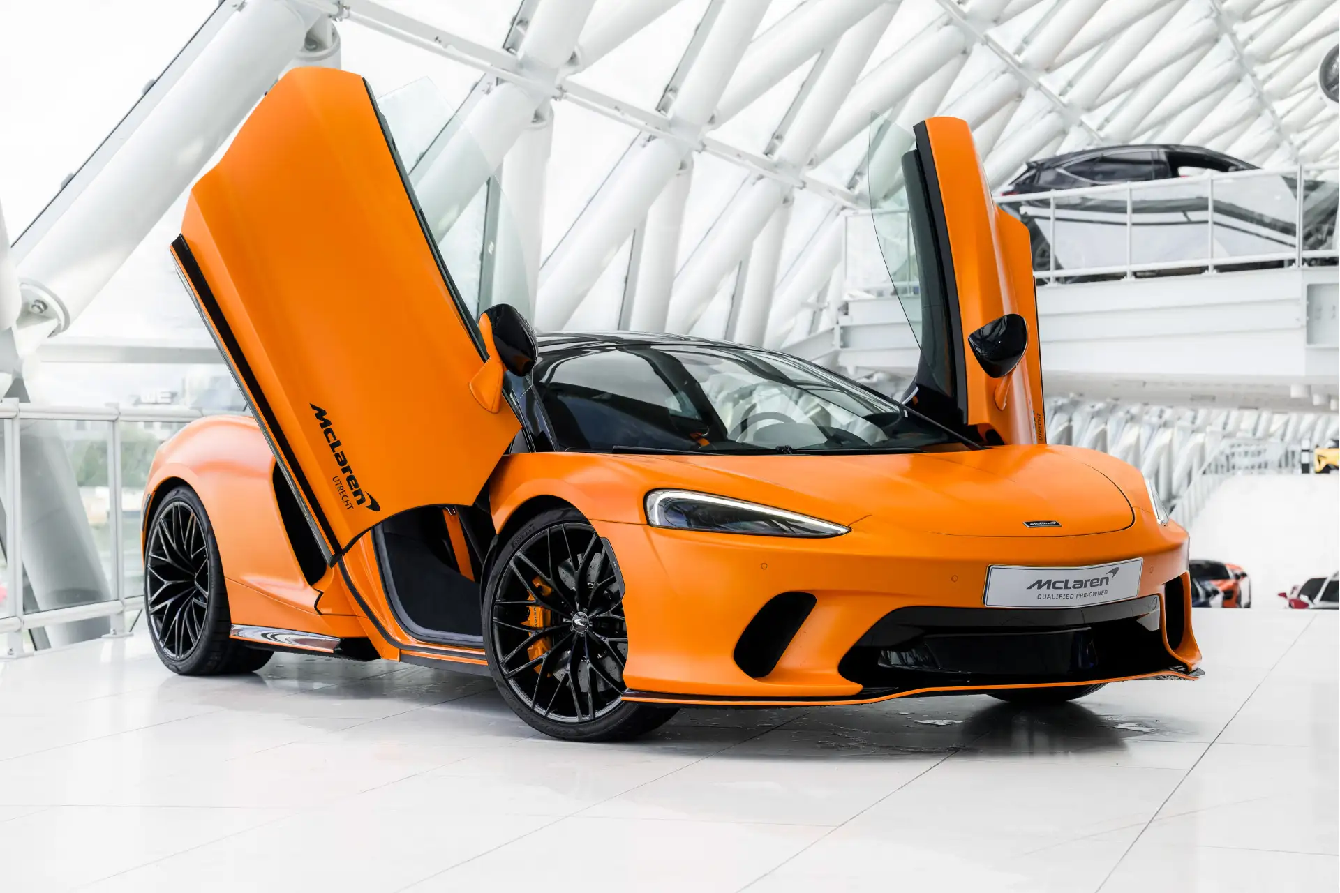 맥라렌 GT 2025 주황 사진 2