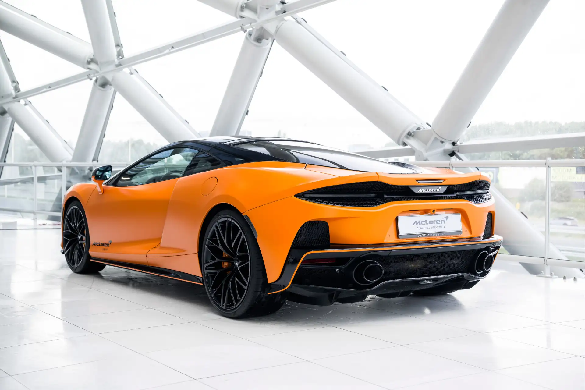 맥라렌 GT 2025 주황 사진 8