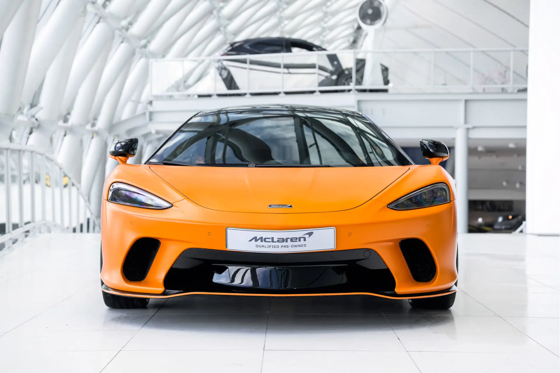 맥라렌 GT 2025 주황 사진 4