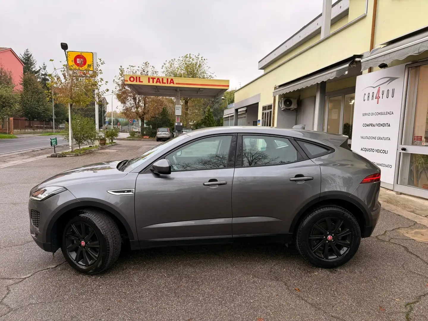 Jaguar E-Pace E-Pace 2.0d i4 S awd 150cv auto My 19 Pelle totale Gris - 2