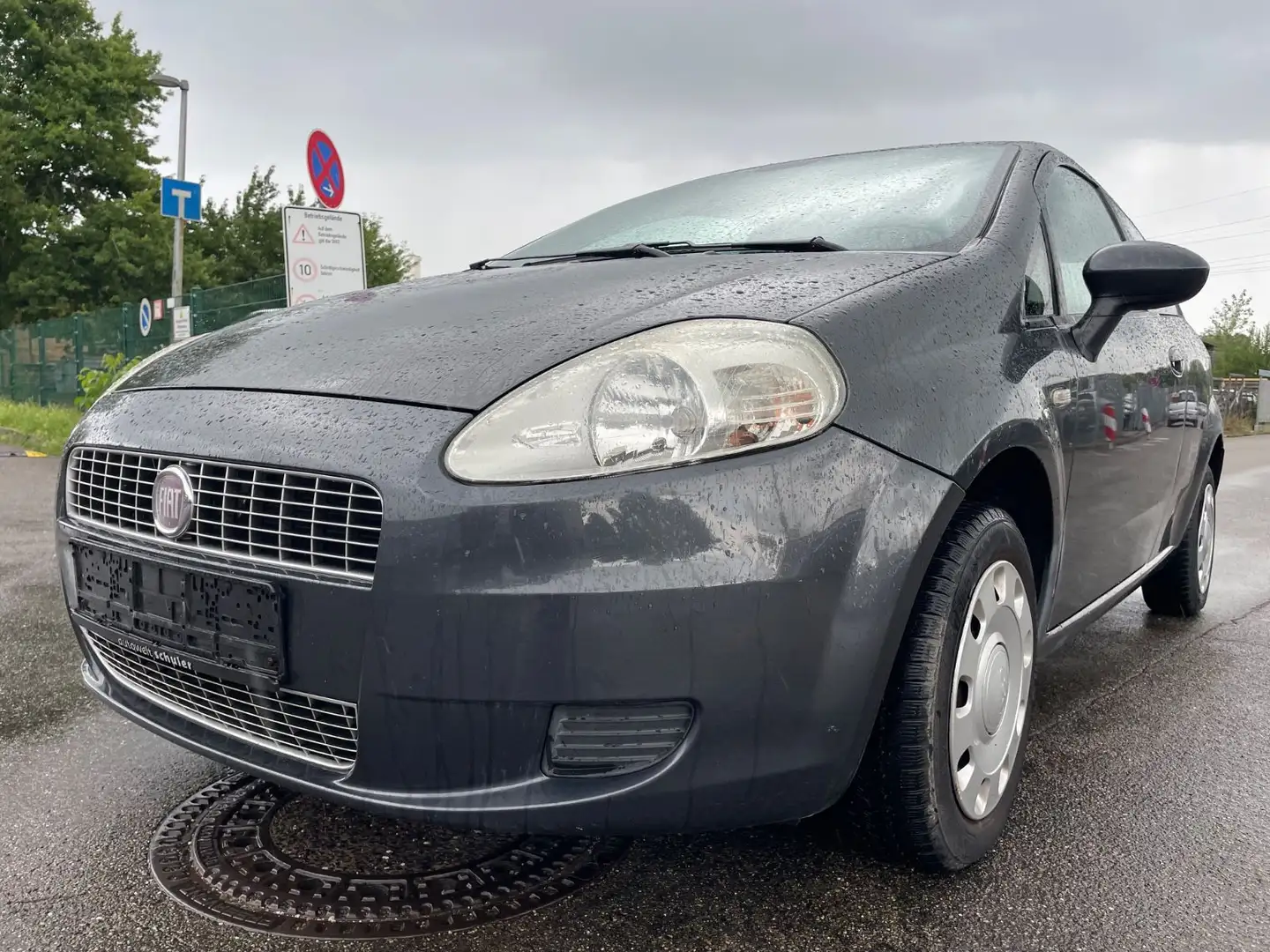 Fiat Grande Punto 1.4 8V Dynamic Grau - 1
