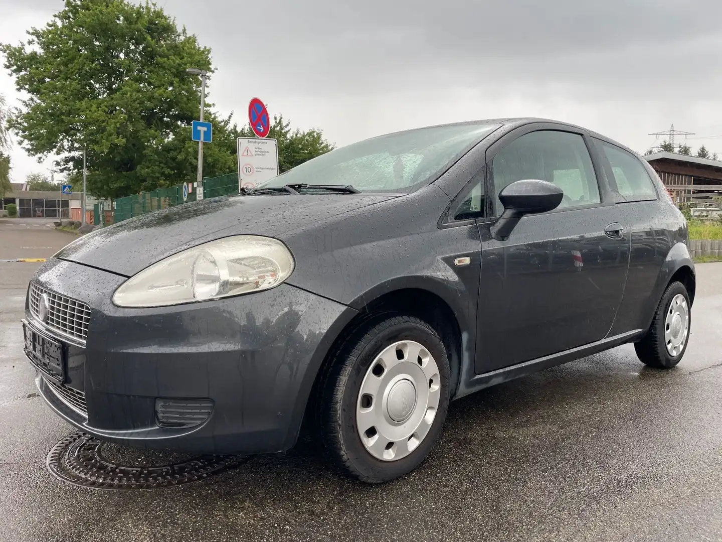 Fiat Grande Punto 1.4 8V Dynamic Grau - 2