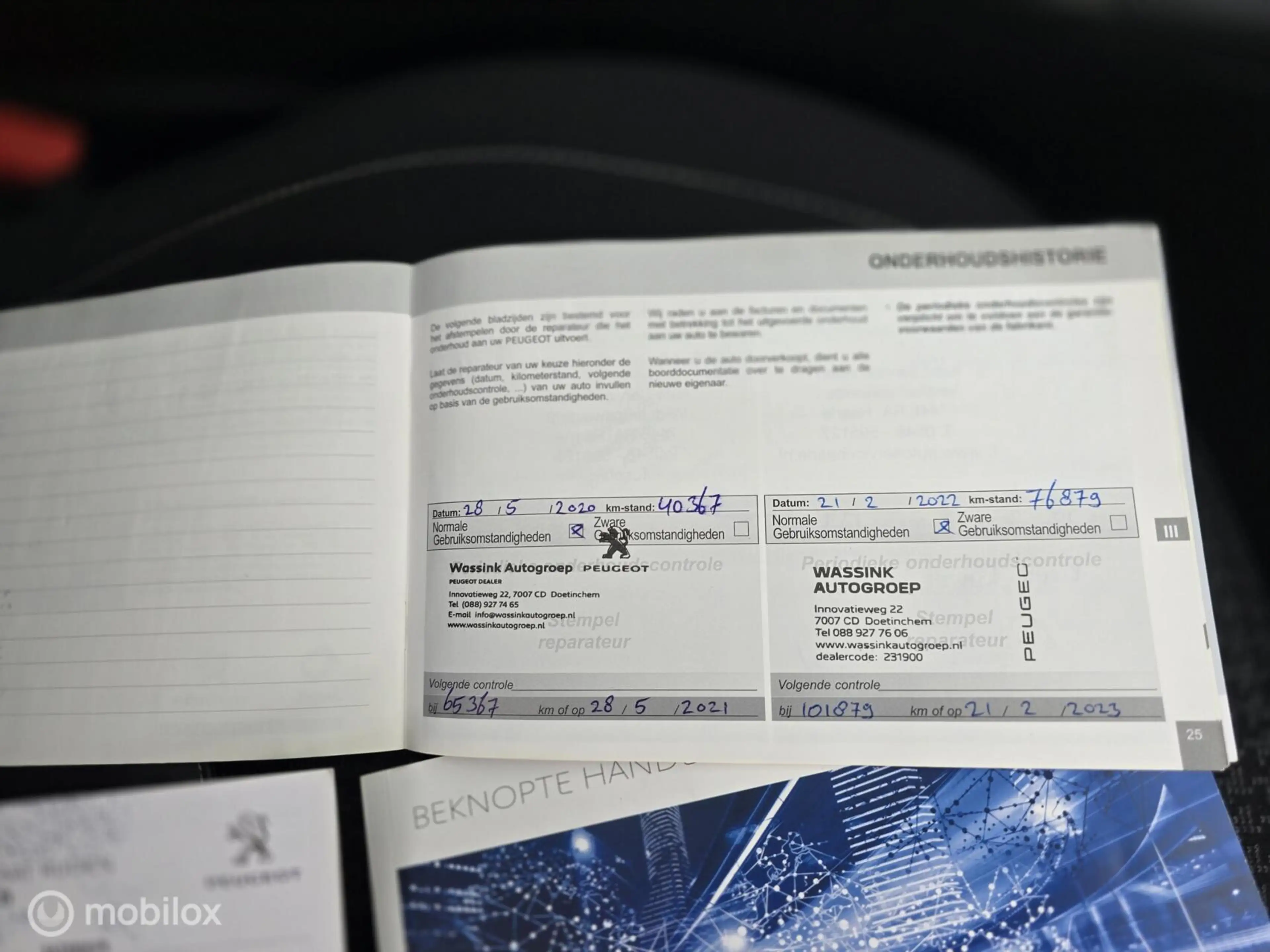 Peugeot 308 SW 1.2 PureTech Blue Lease Executive — photo 41