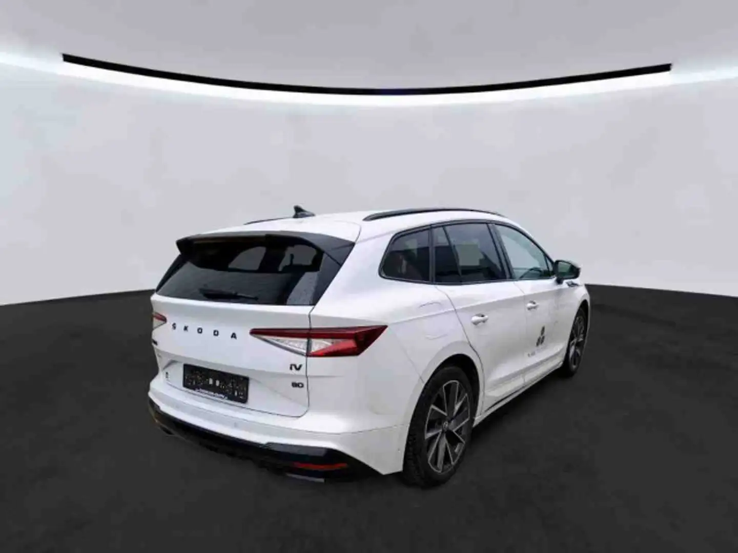 Skoda Enyaq iV 80 Sportline LED Nav RFK Wärmepumpe AHK Weiß - 2
