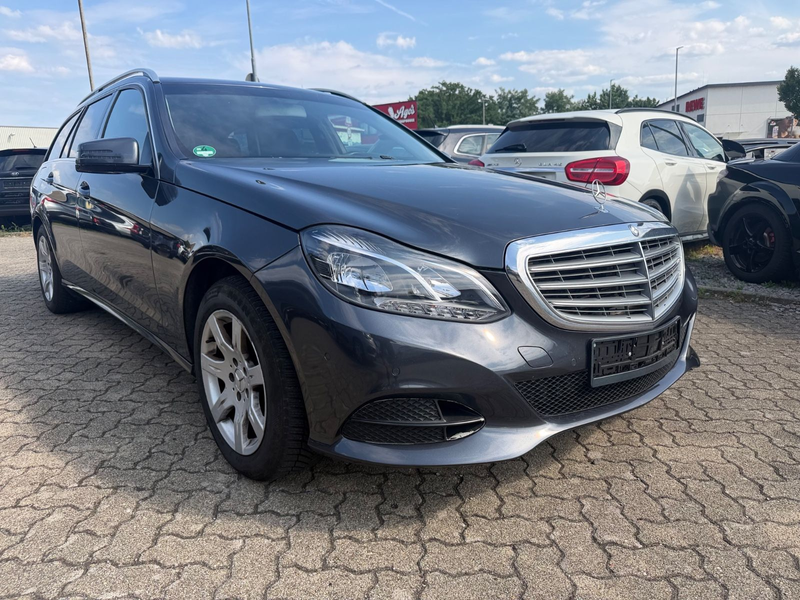 Mercedes-Benz E 200 E T-Modell BlueTec — photo 8
