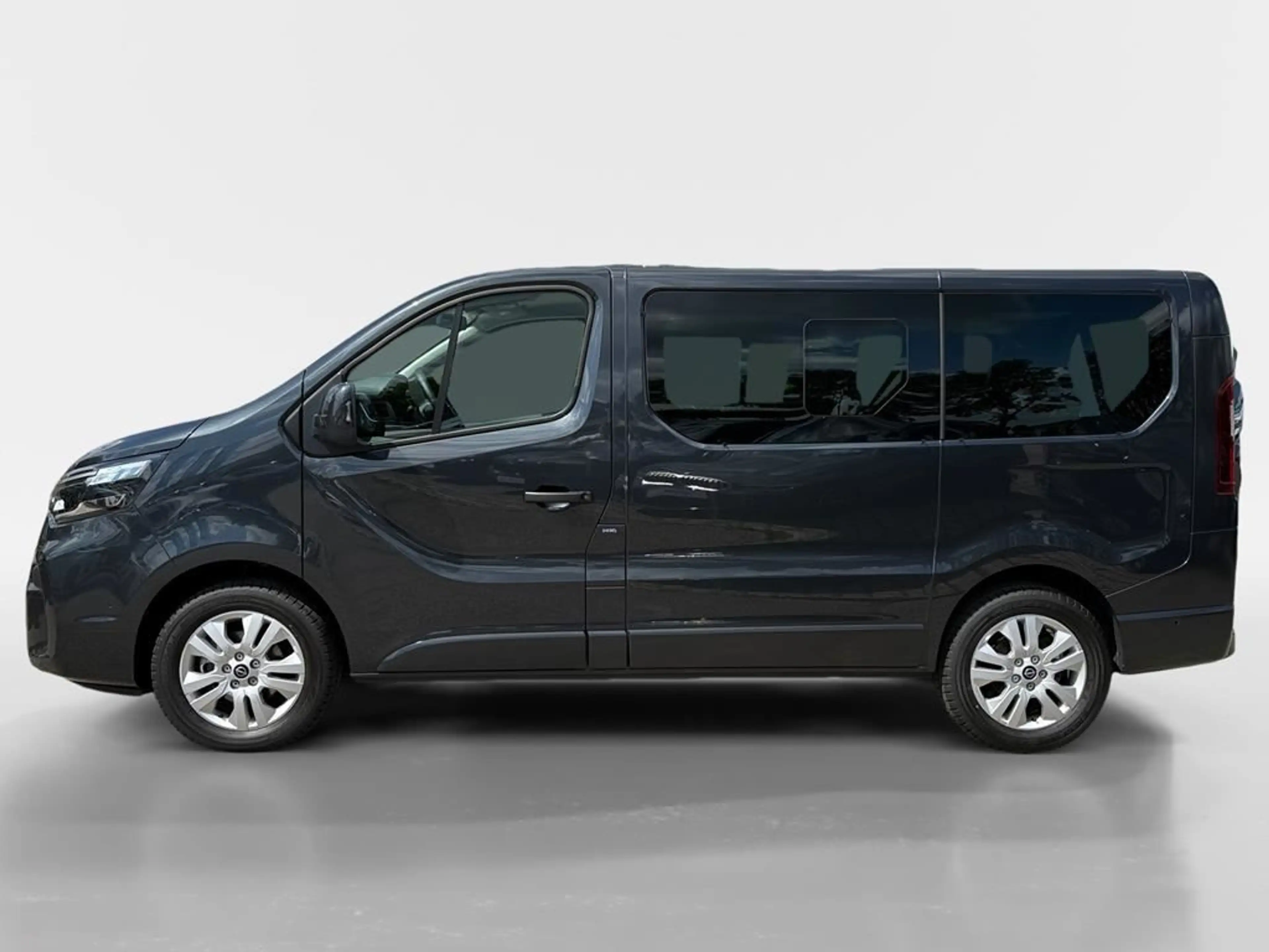 Nissan Primastar Tekna — photo 4
