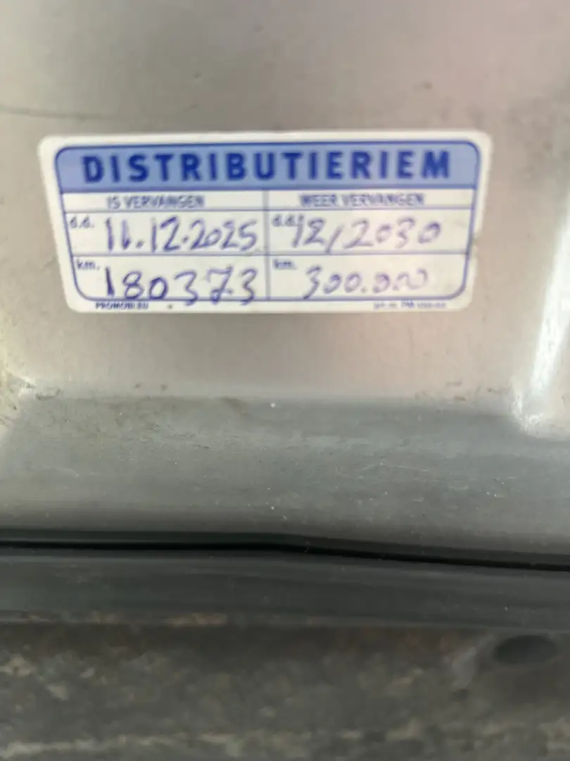 Mazda 6 1.8 Touring km teller 180xxx NAP Grijs - 1