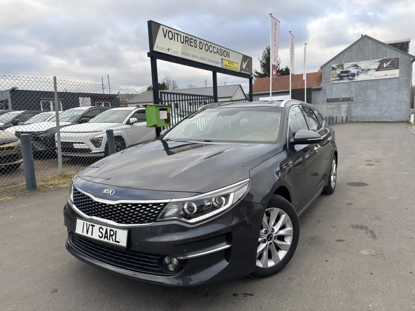 Kia Optima SW FUSION 1.7 CRDI 141 DCT ISG Ecodynamics Gris - 1