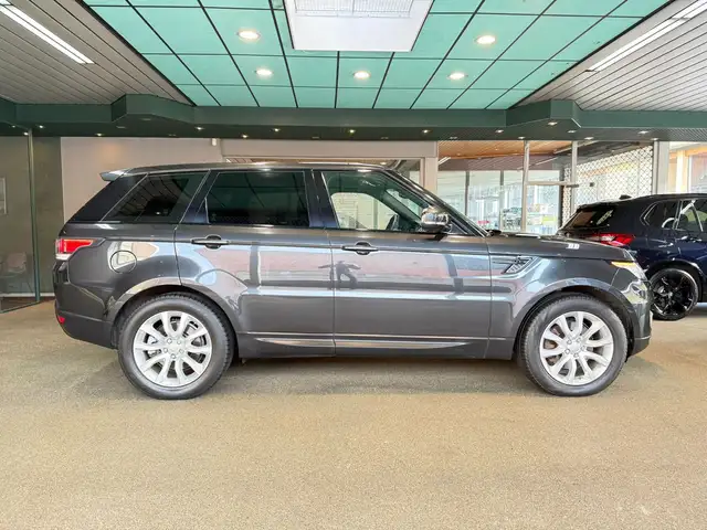 Land Rover Range Rover Sport view 7