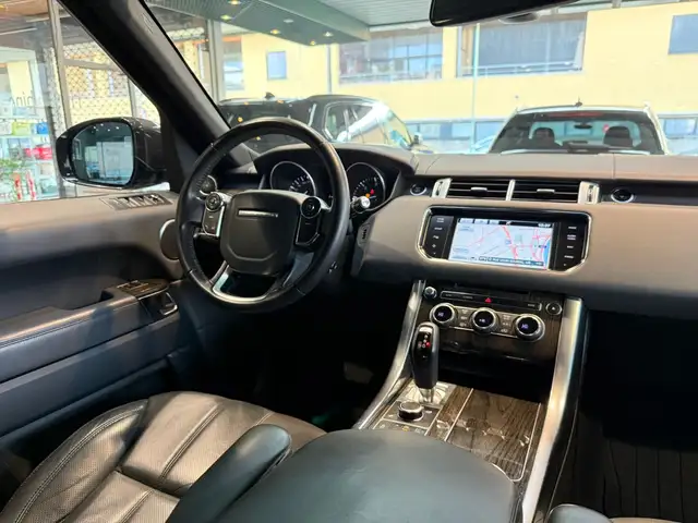 Land Rover Range Rover Sport view 12