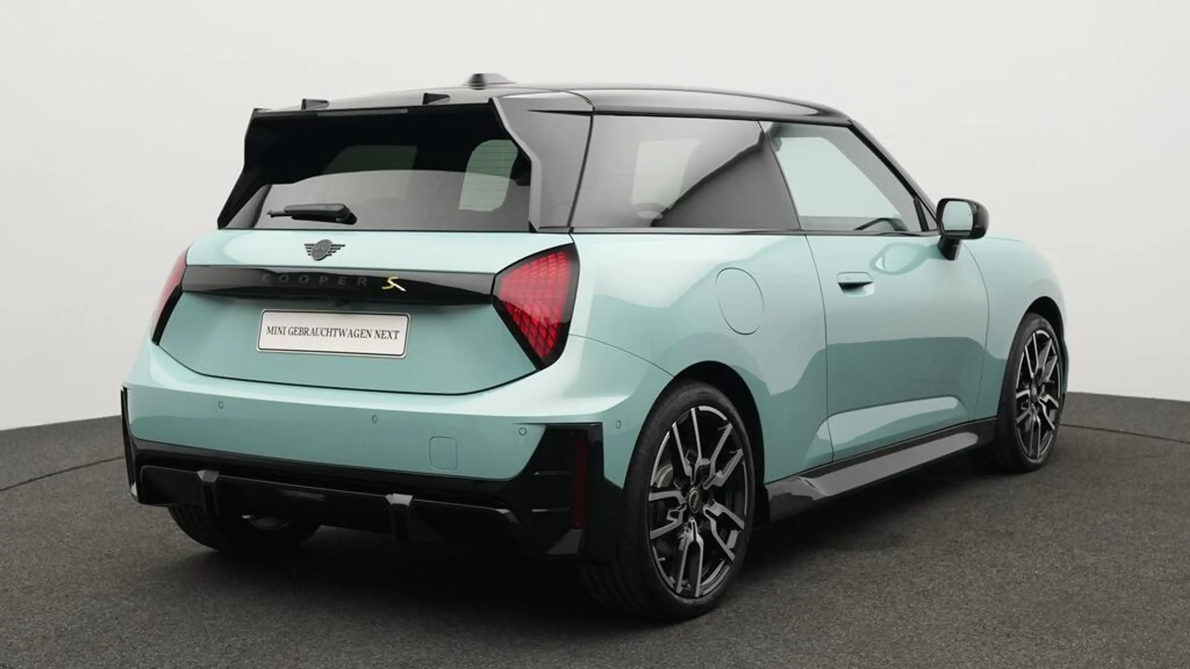 MINI Cooper SE John Cooper Works Trim — photo 6