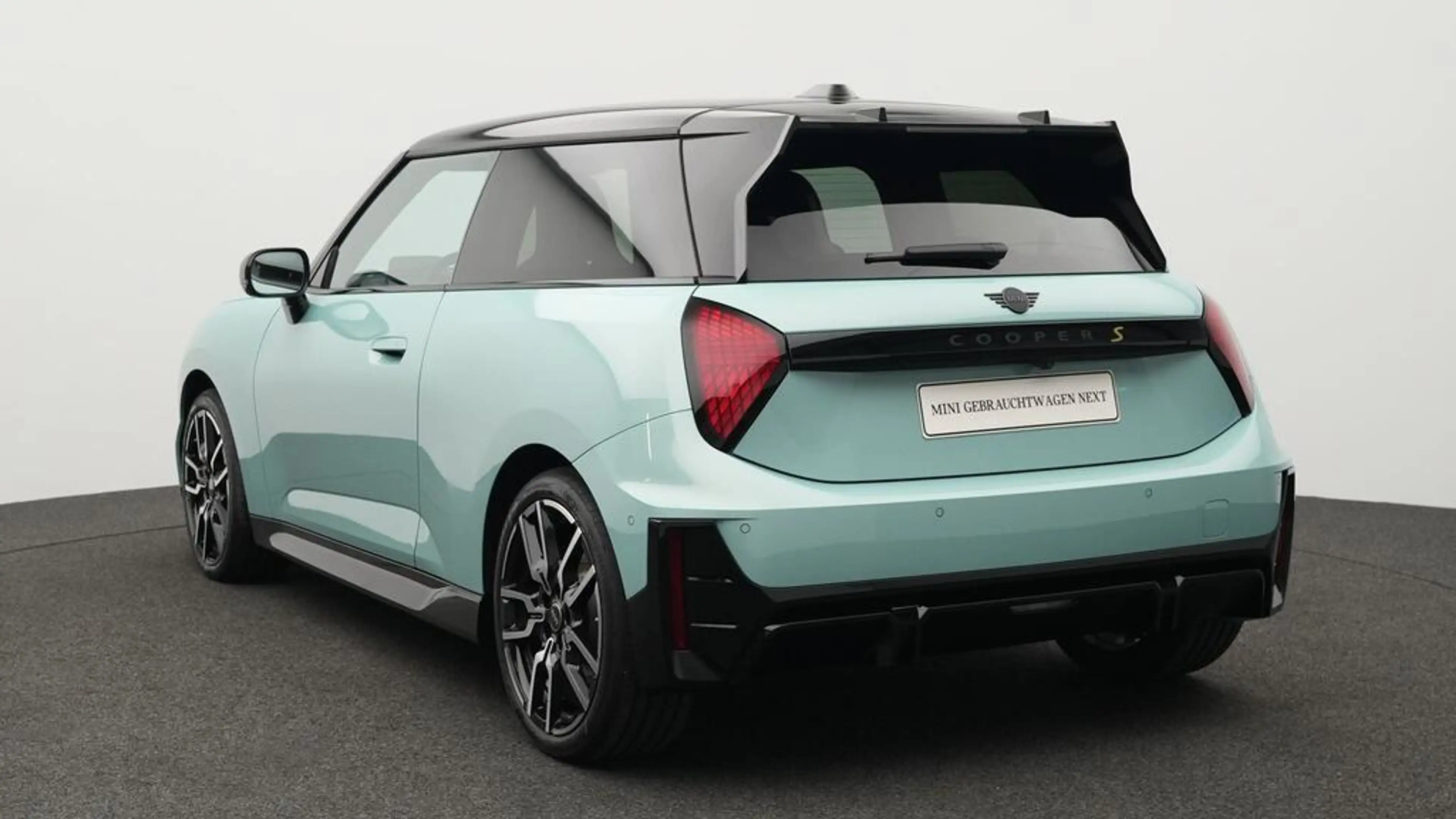 MINI Cooper SE John Cooper Works Trim — photo 4