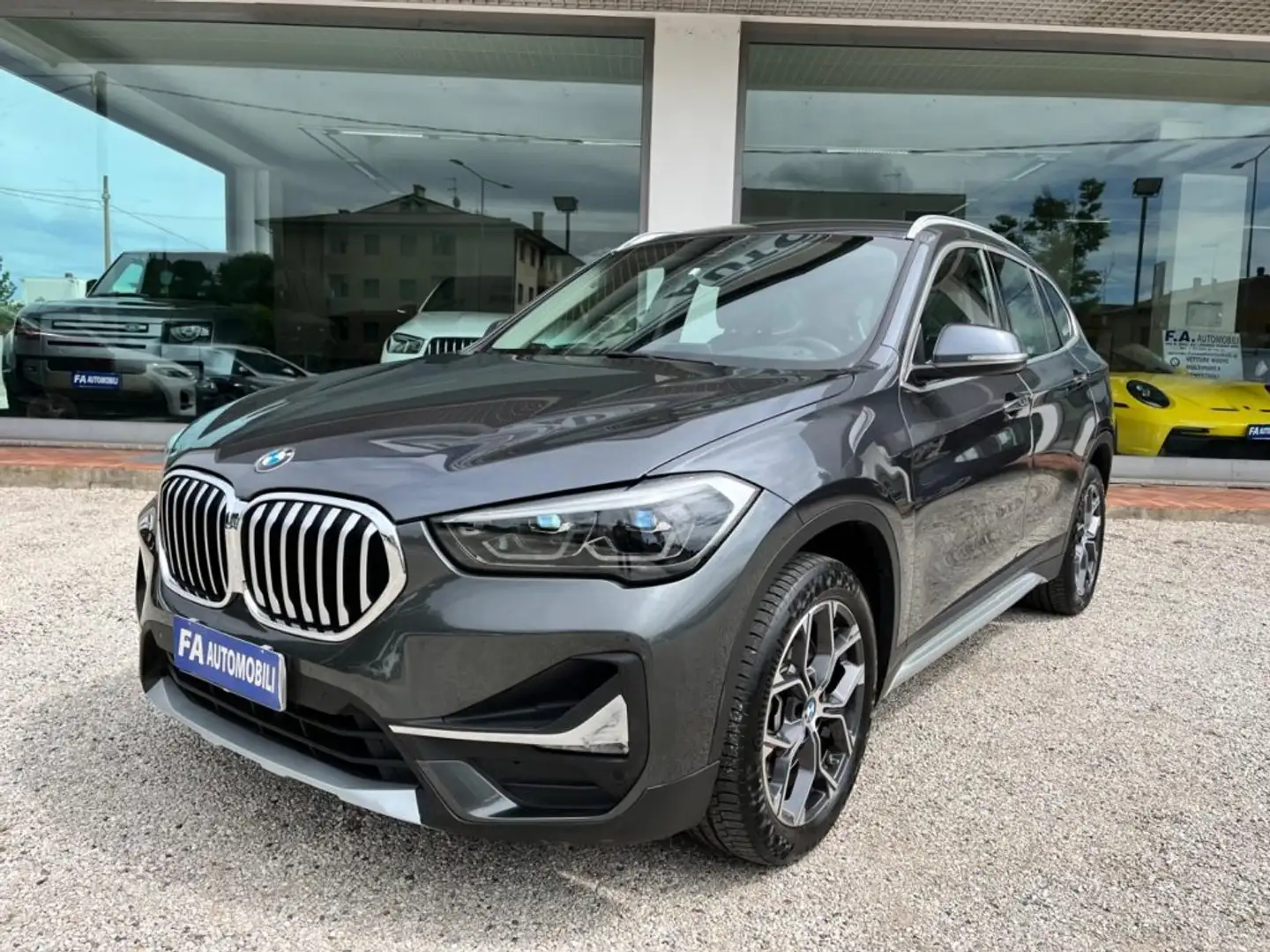 BMW X1 xDrive20d xLine Plus Aut. Grigio - 2