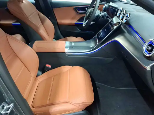 Mercedes-Benz C-Class view 11