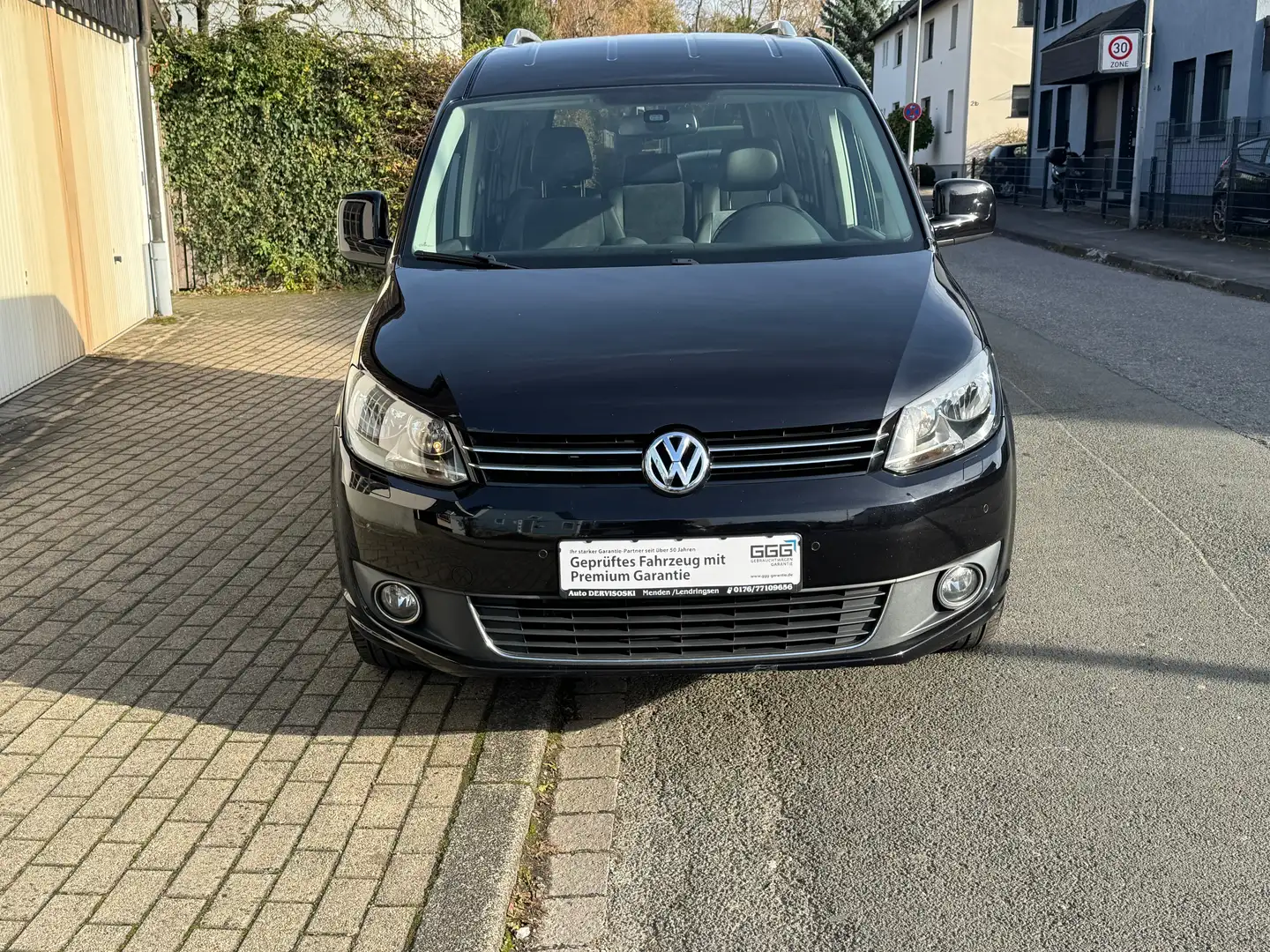 Volkswagen Caddy Maxi Highline BMT 7 Sitzer Automatik 1 HAND Schwarz - 2