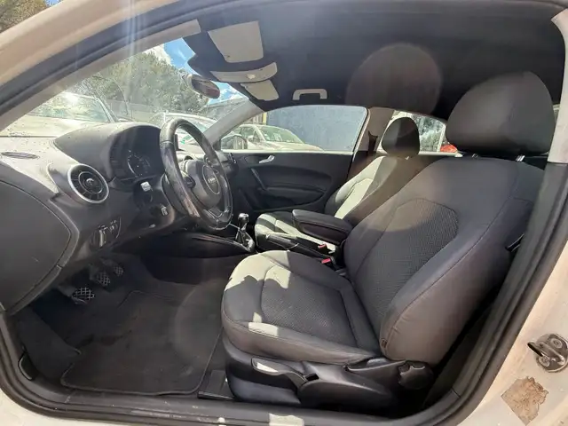 Audi A1 view 8