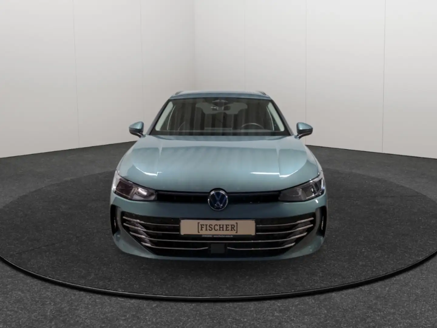 Volkswagen Passat Variant 2.0TDI DSG Elegance Matrix AHK Navi 360° ACC Grün - 2