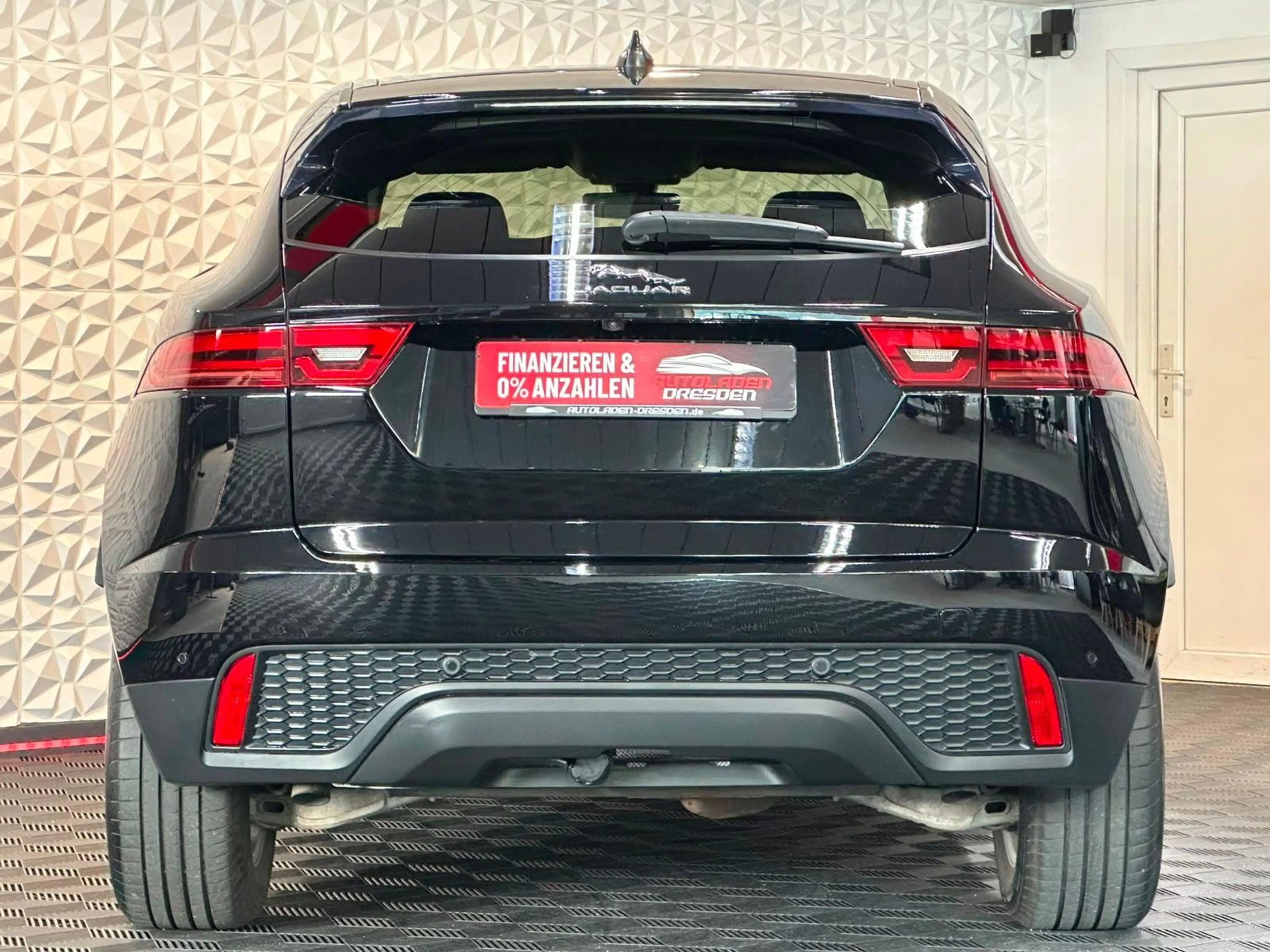 Jaguar E-Pace 2.0TDI MATRIX#ACC#NAVI#SHZ#CAM#LEDER#AHK — photo 6