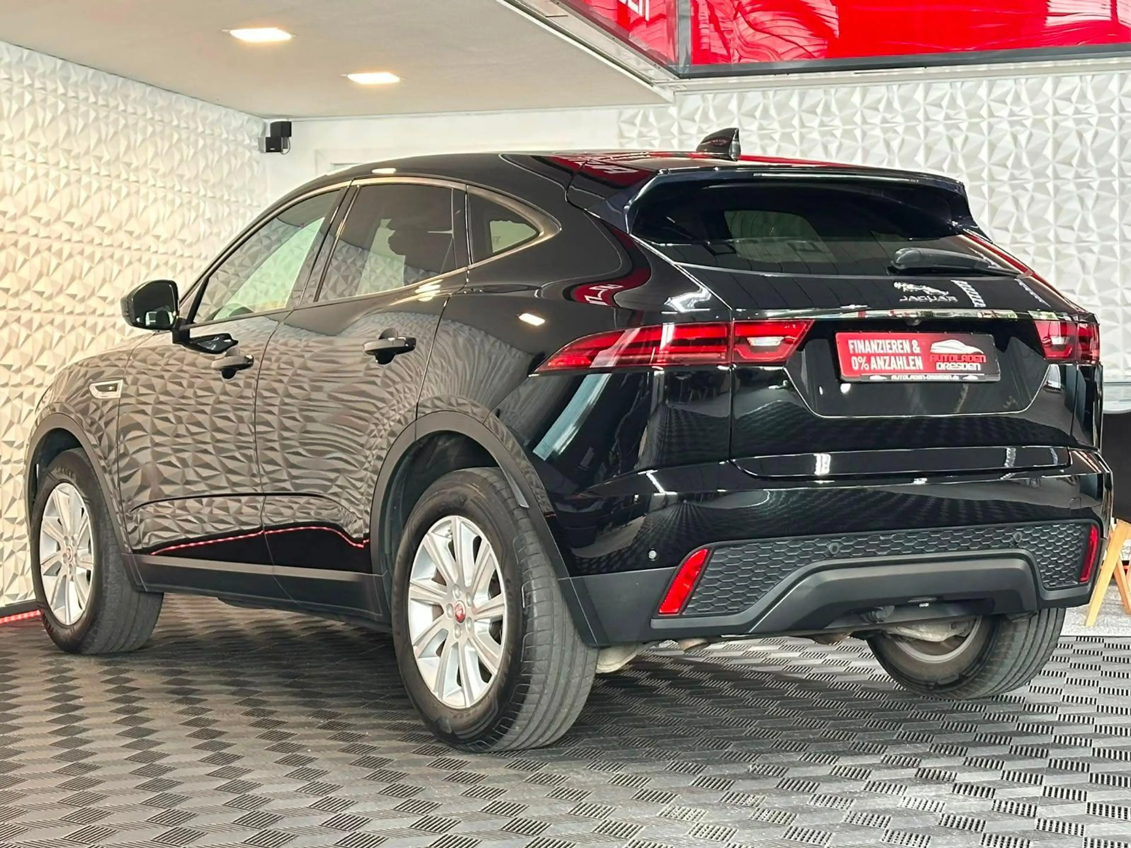 Jaguar E-Pace 2.0TDI MATRIX#ACC#NAVI#SHZ#CAM#LEDER#AHK — photo 5