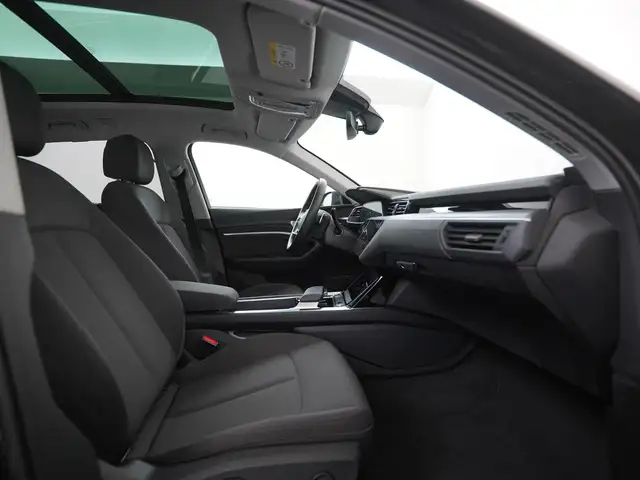 Audi E-Tron view 3