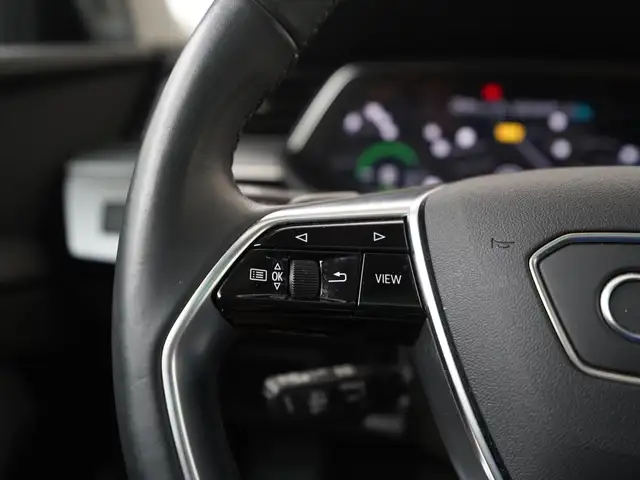 Audi E-Tron view 8