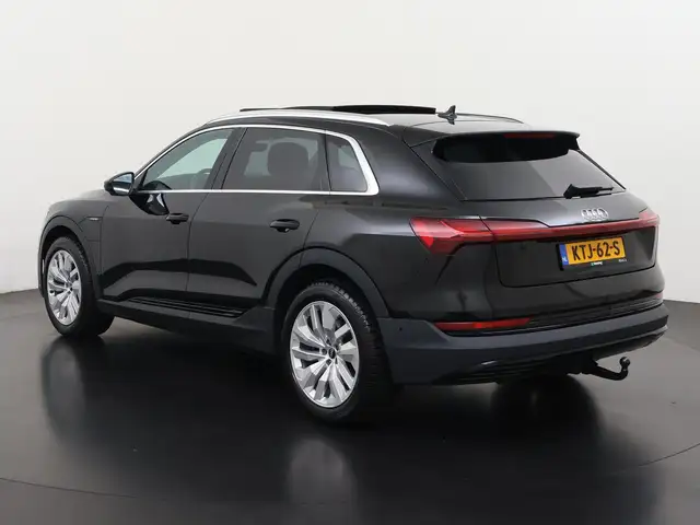 Audi E-Tron view 7
