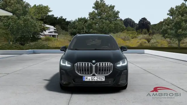 BMW 2 Series view 4