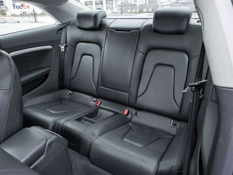 2010 Audi A5 2.0T 6-Speed Manual / AS-IS SPECIAL / thumb 23