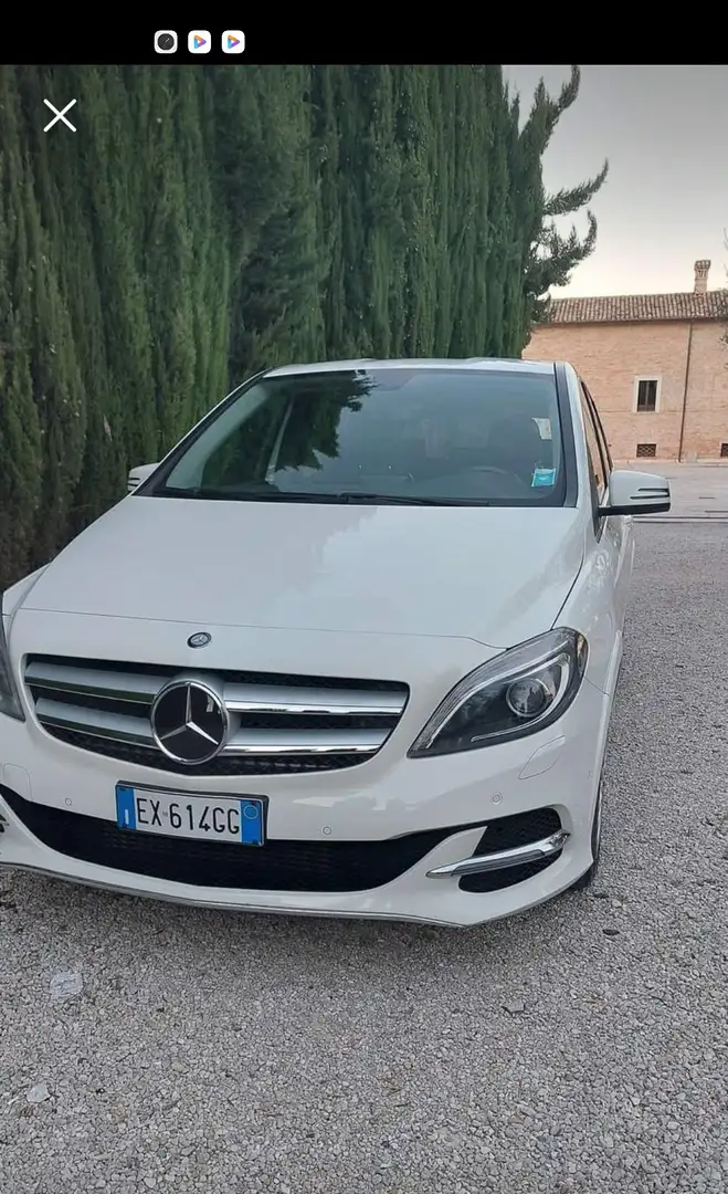 Mercedes-Benz B 200 ngd Premium - 2