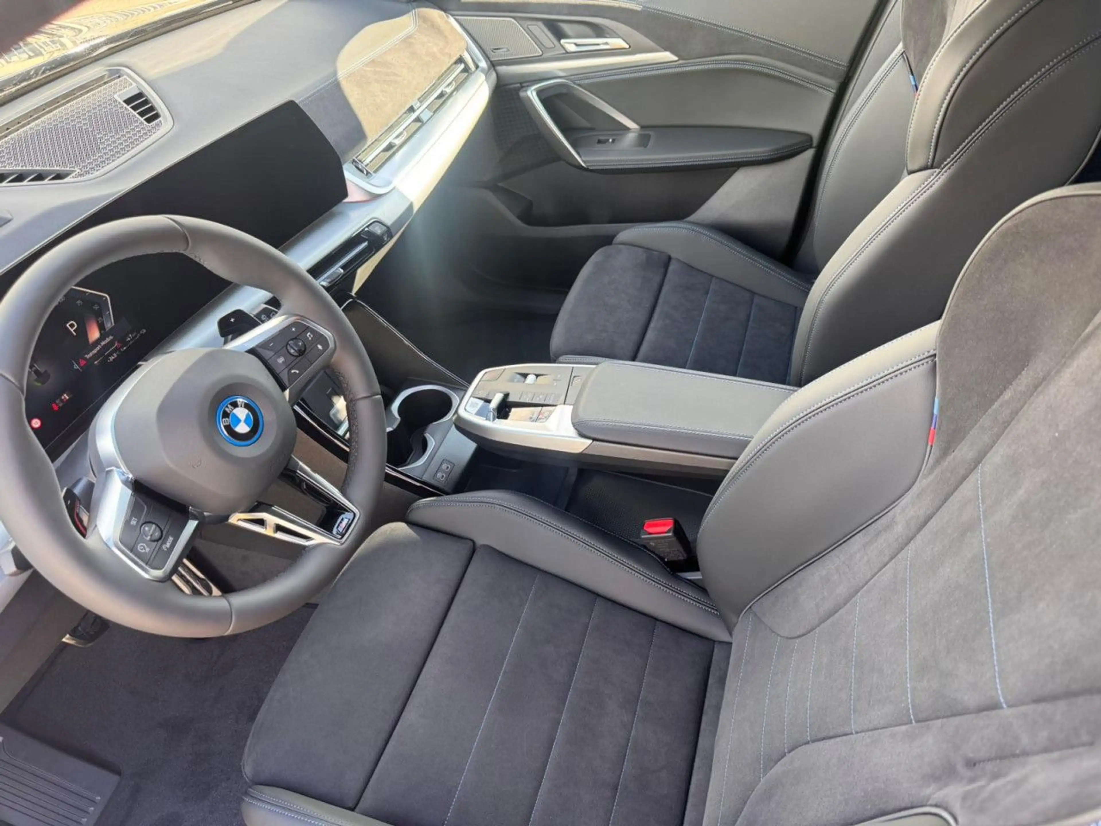 BMW X1 xDr.30e M Sport Pro HUD AHK ACC Ha/Ka 19" Navi — photo 9