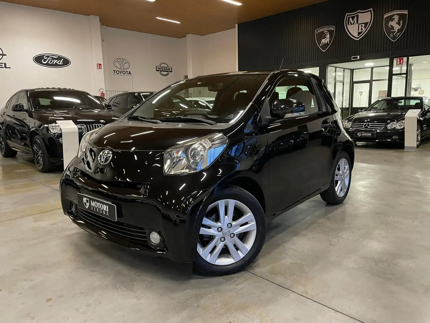 Toyota iQ 1.3 Executive cvt Neopatentati cambio automatico Noir - 1