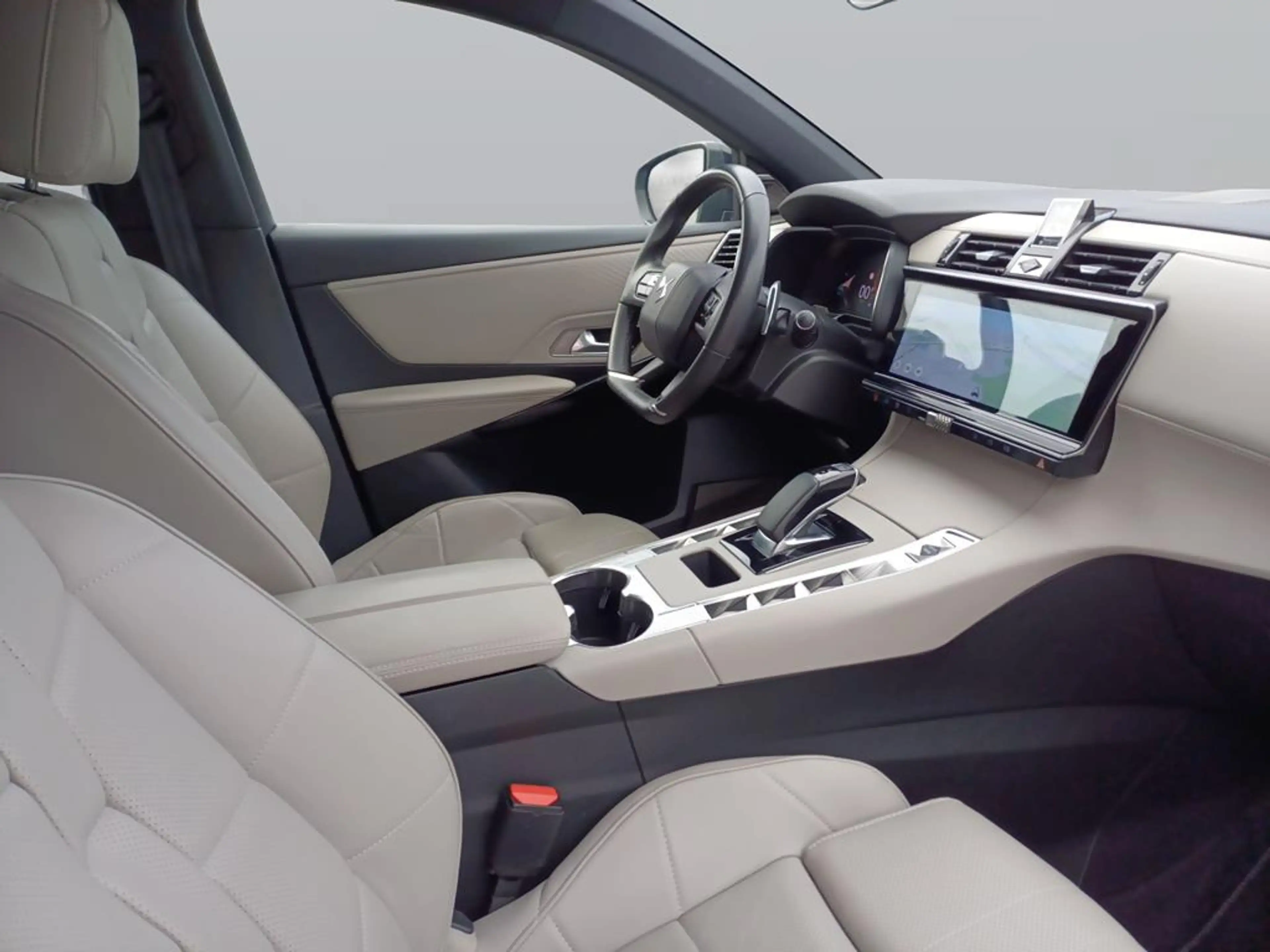 DS Automobiles DS 7 E-Tense 360 kW Opera 4x4 — photo 11