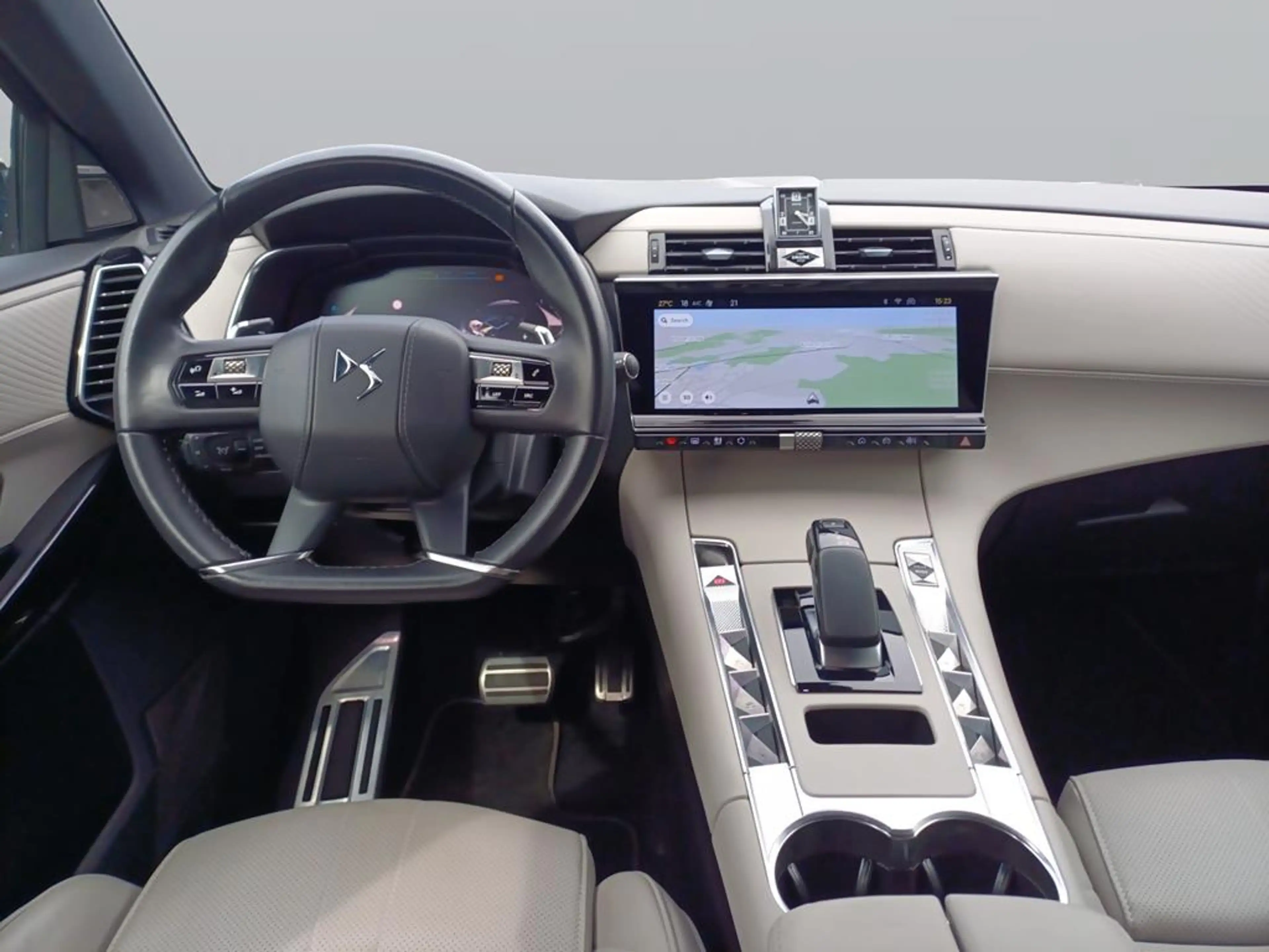 DS Automobiles DS 7 E-Tense 360 kW Opera 4x4 — photo 10