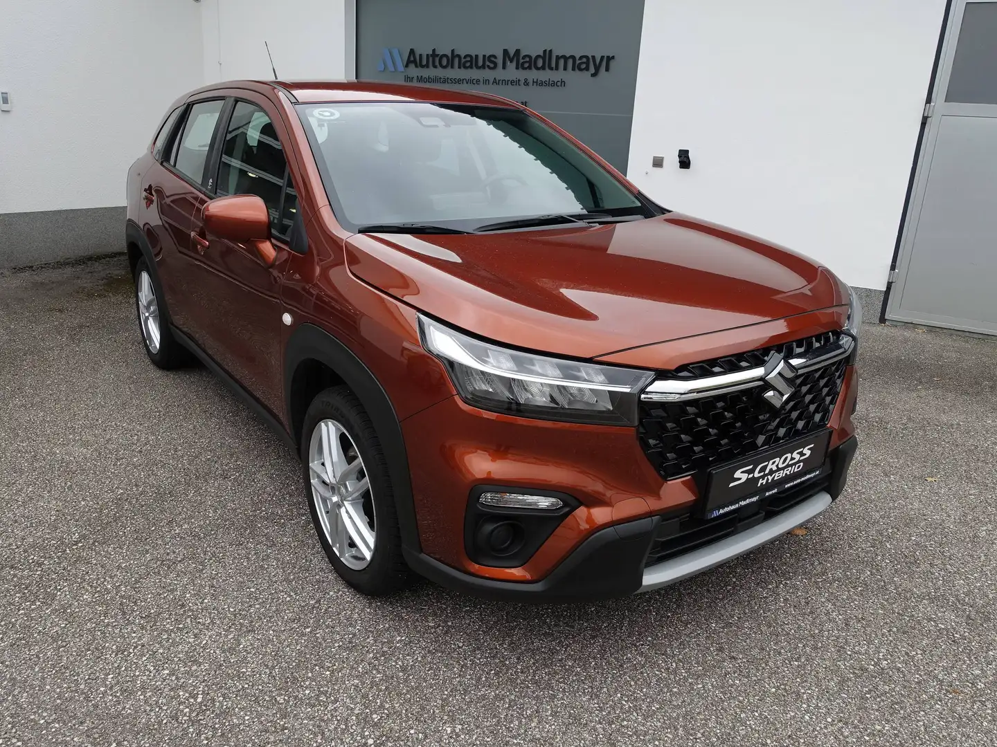 Suzuki S-Cross S-CROSS 1.4 HYBRID clear Braun - 1