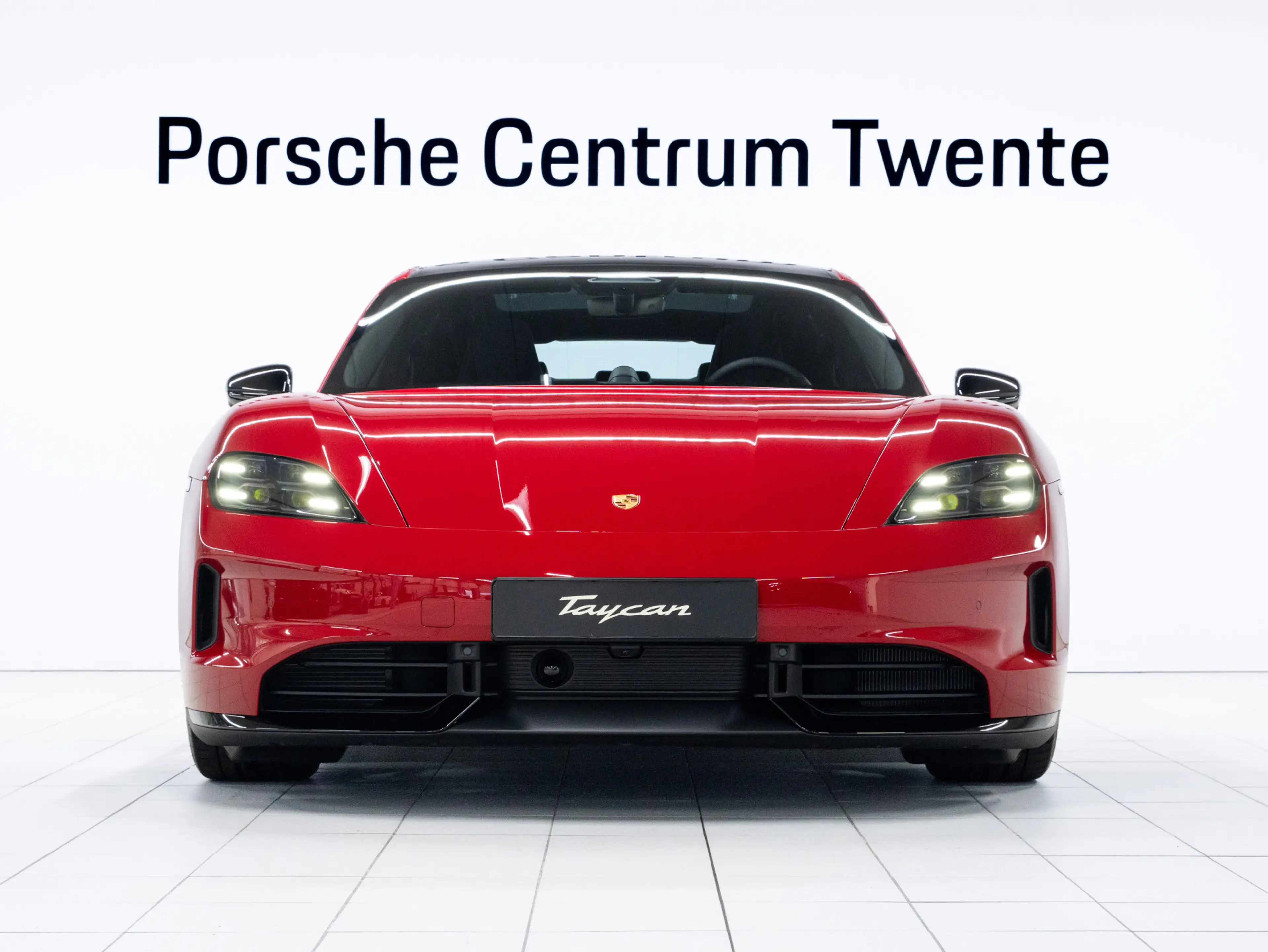 Porsche Taycan Black Edition — photo 2