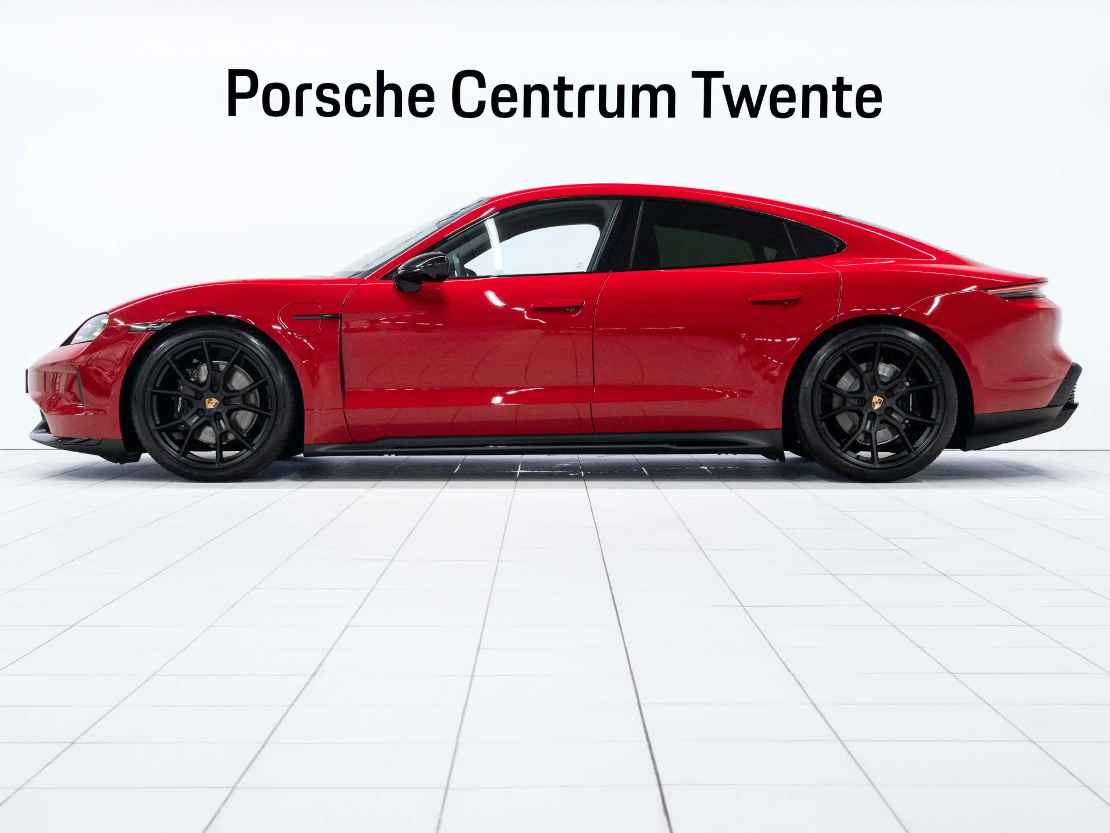 Porsche Taycan Black Edition — photo 5