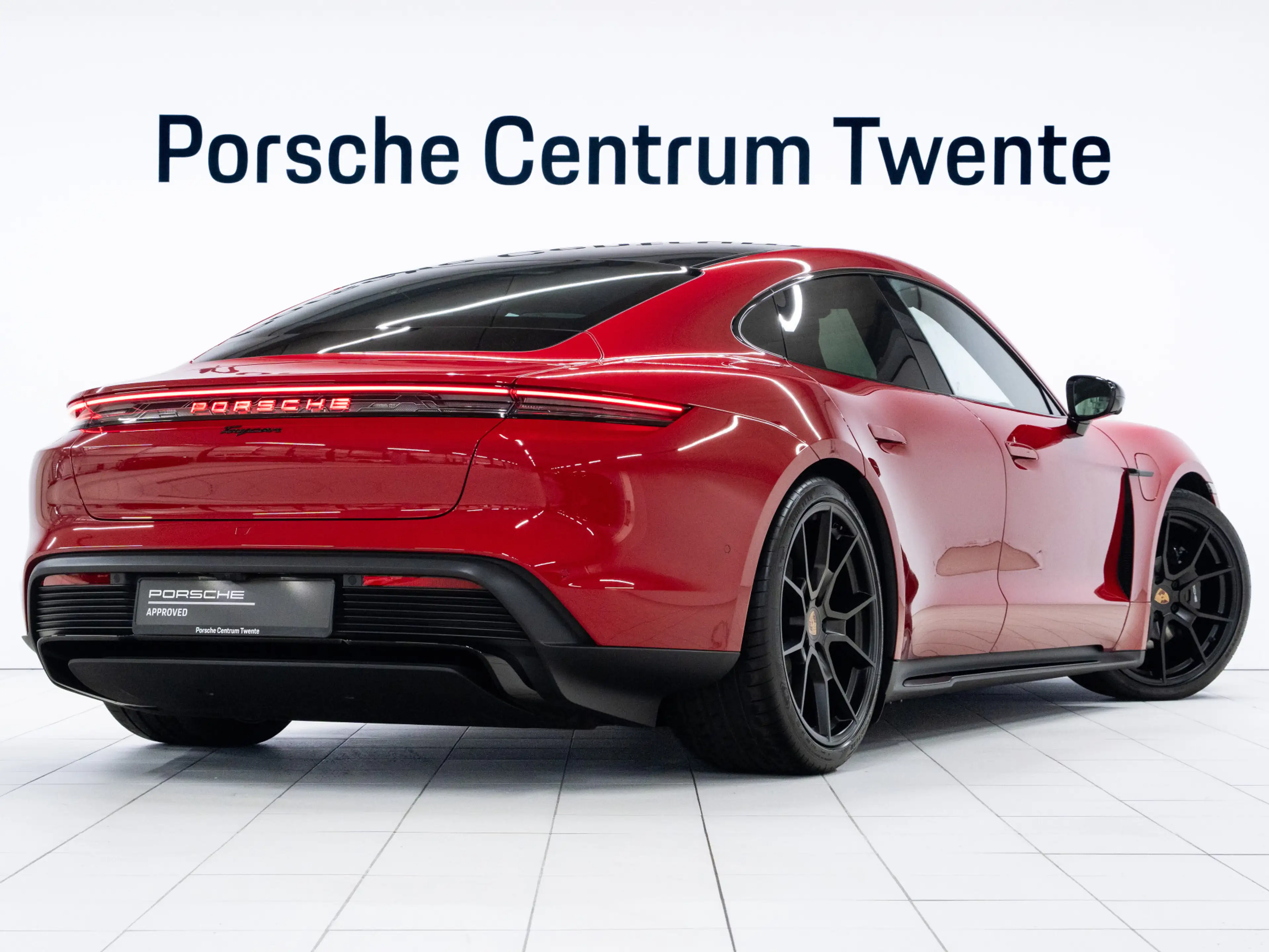 Porsche Taycan Black Edition — photo 3
