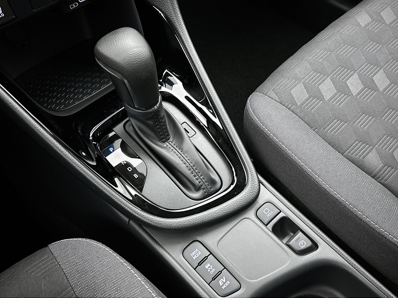 Toyota Yaris 1.5 Hybrid 115 First Edition Comfort Pack | BTW vo — photo 11
