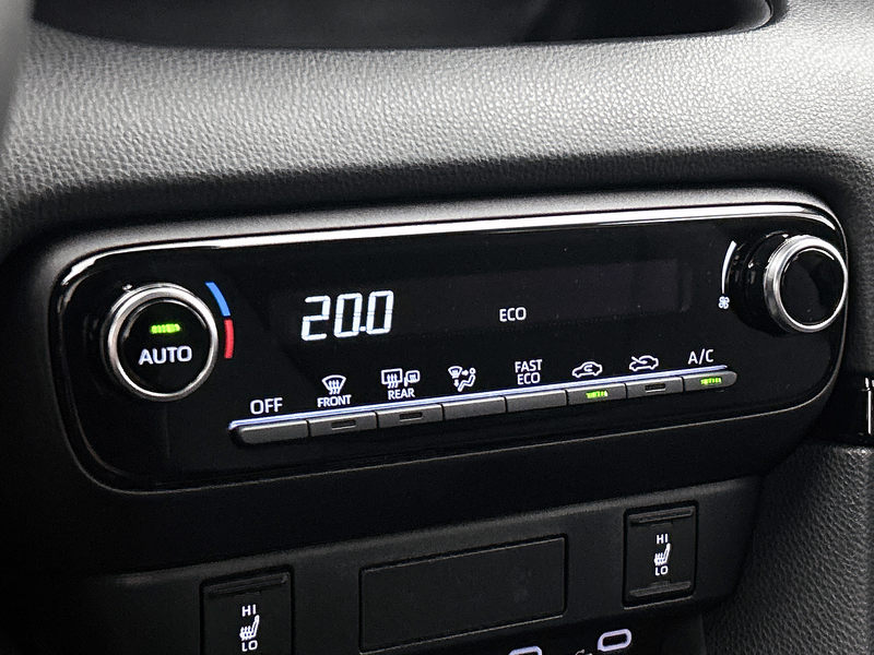 Toyota Yaris 1.5 Hybrid 115 First Edition Comfort Pack | BTW vo — photo 10