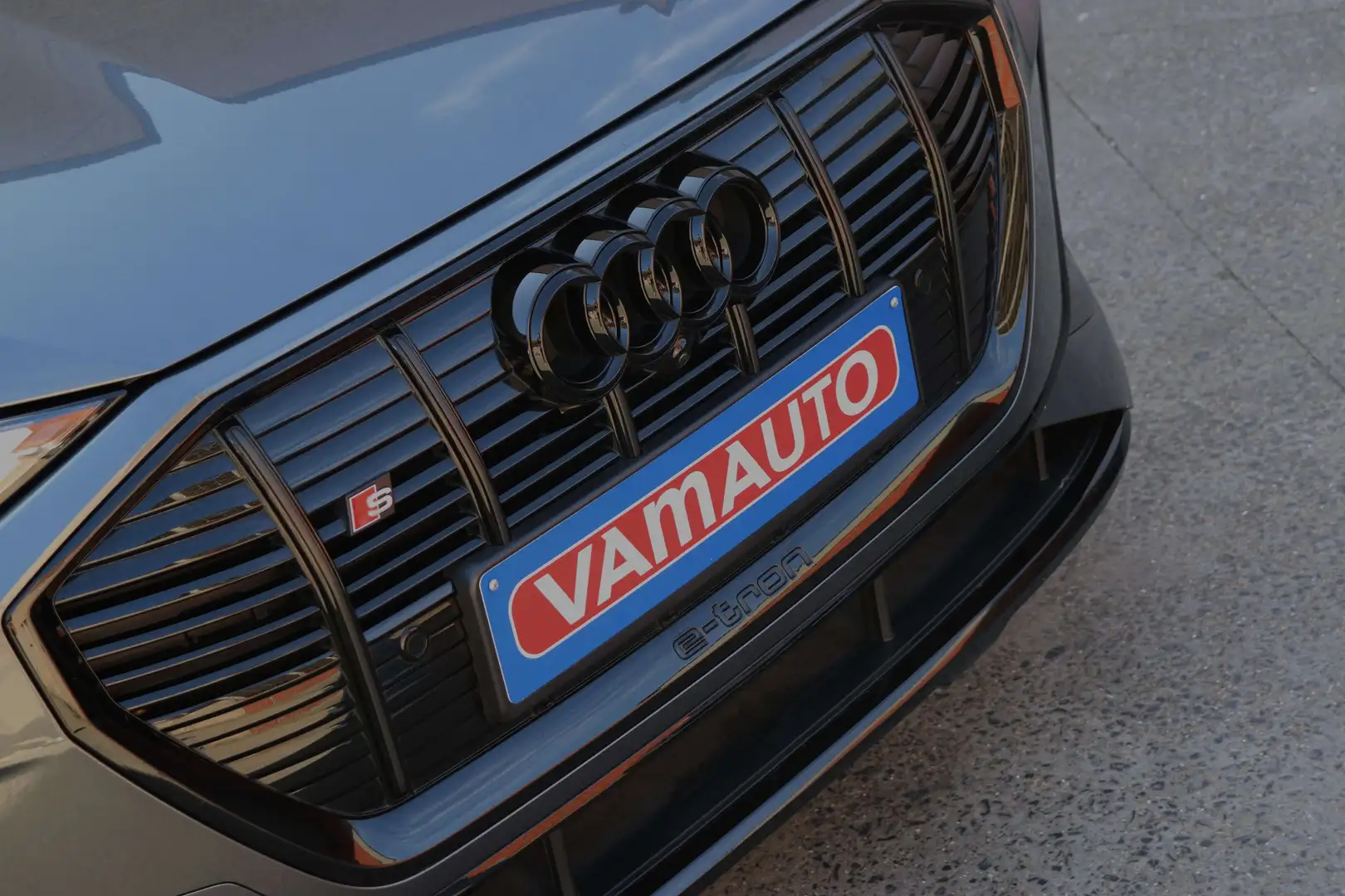Audi e-tron S Sportback Quattro - Shadow+/Pano/S-Seats/B\u0026 Grau - 2