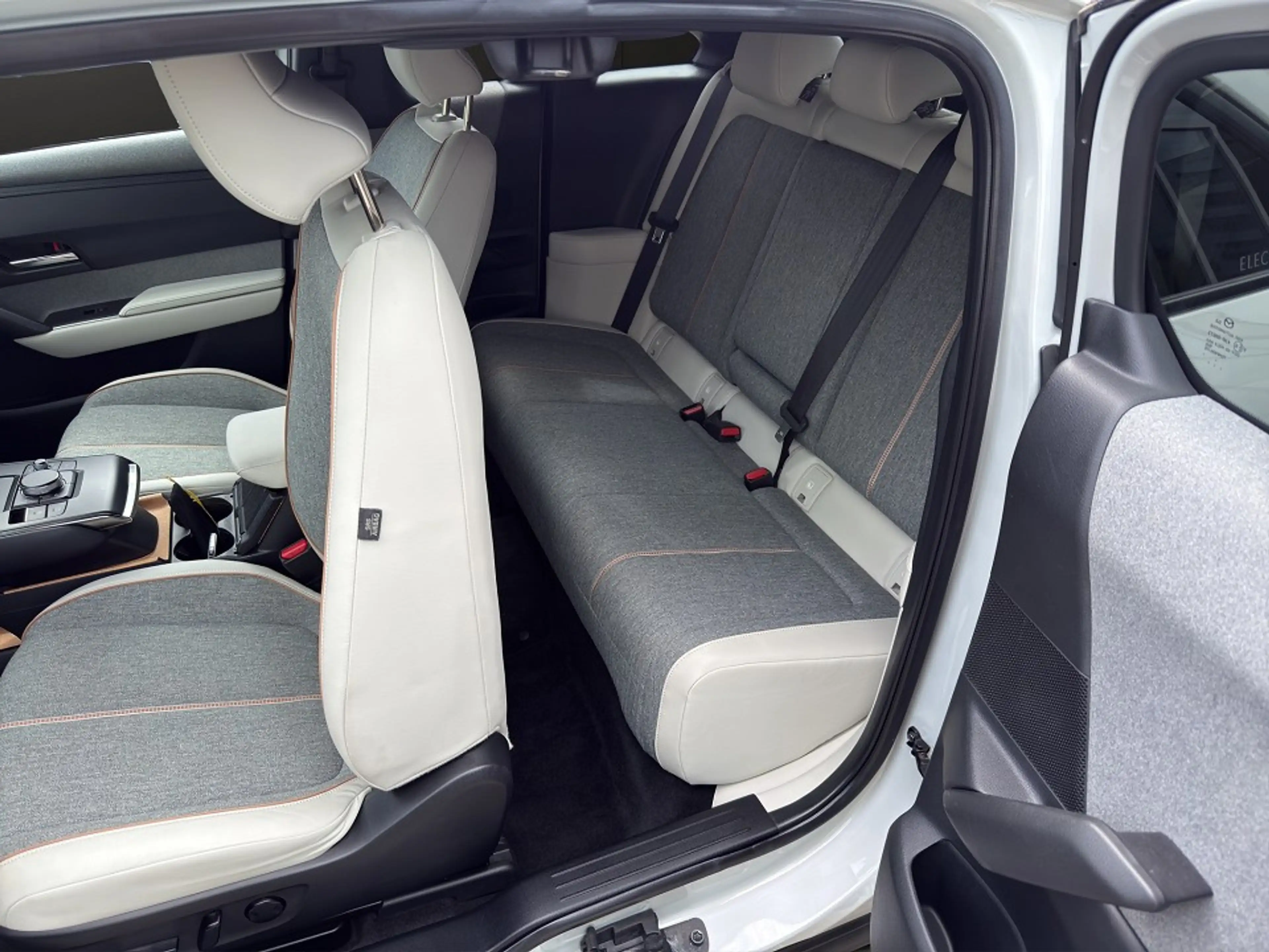 Mazda MX-30 35,5 kWh 145PS AdVantage Modern Confidence ACAA+KA — photo 8