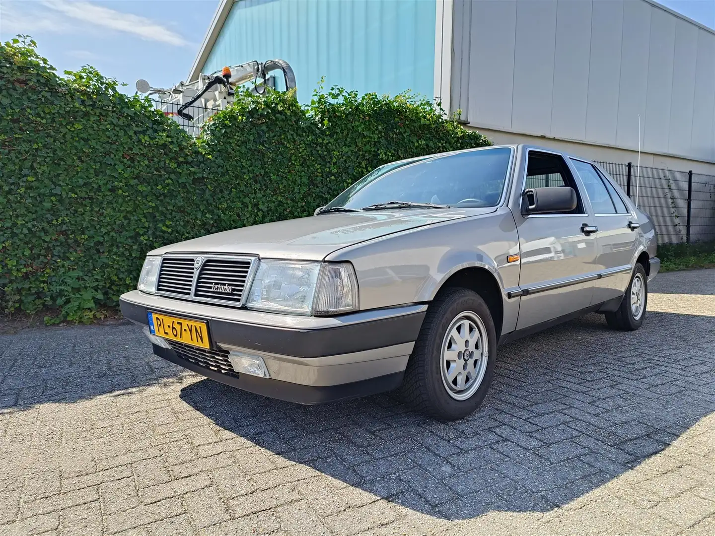 Lancia Thema 2.0 i.e. Turbo Gris - 1