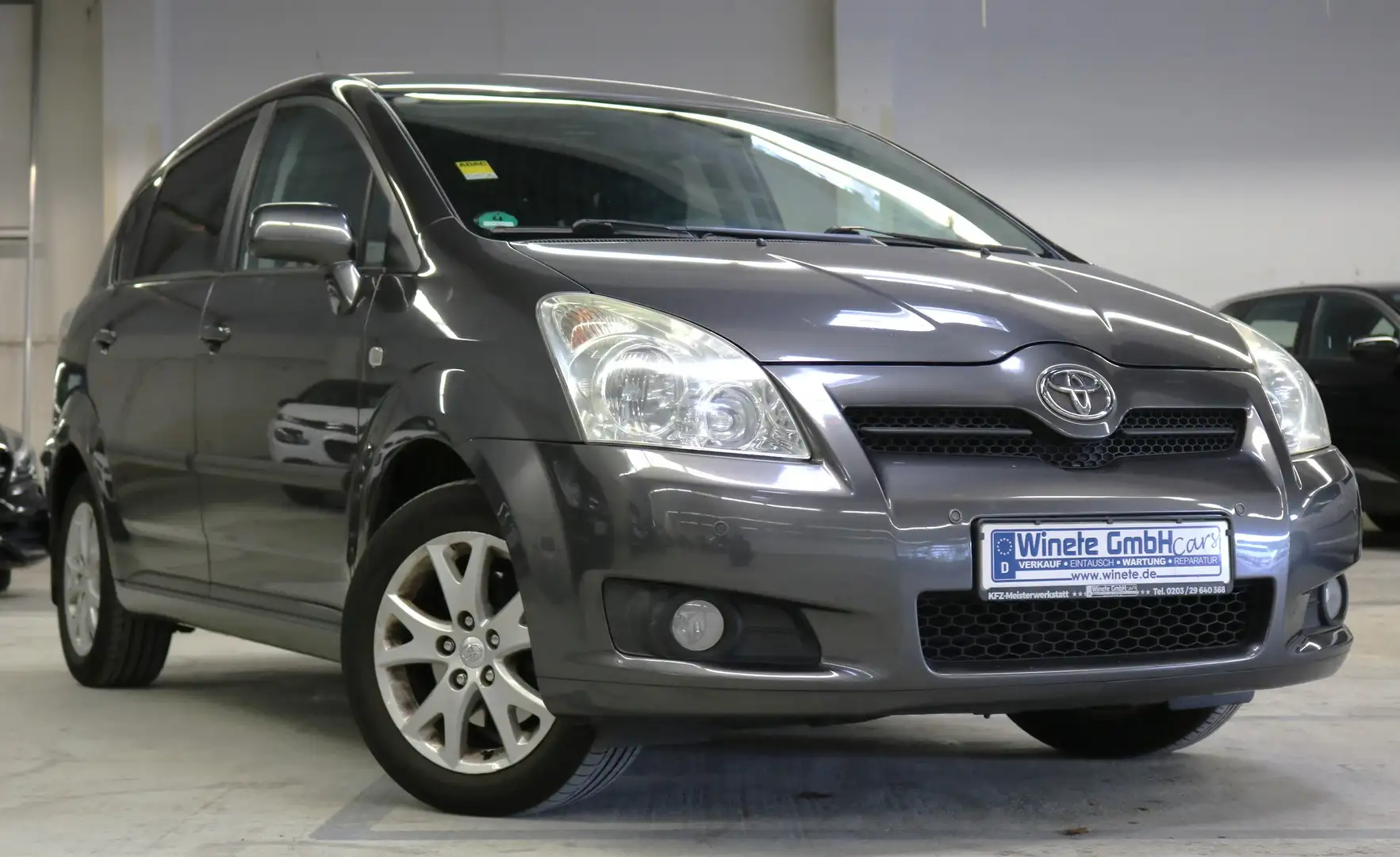 Toyota Corolla Verso 1.8 Team*7SITZER*NAVI*PDC*KLIMAAUT*8FachBereift*uv Сірий - 1
