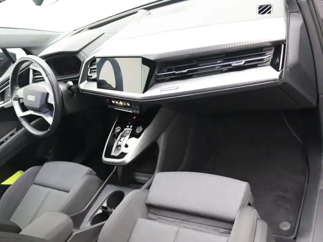 Audi Q4 e-tron view 9