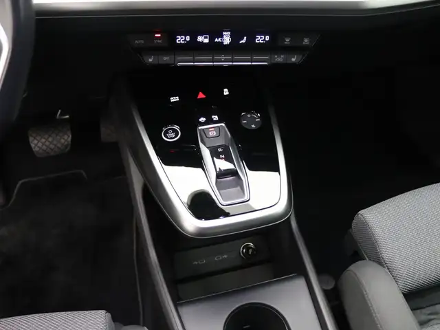 Audi Q4 e-tron view 13